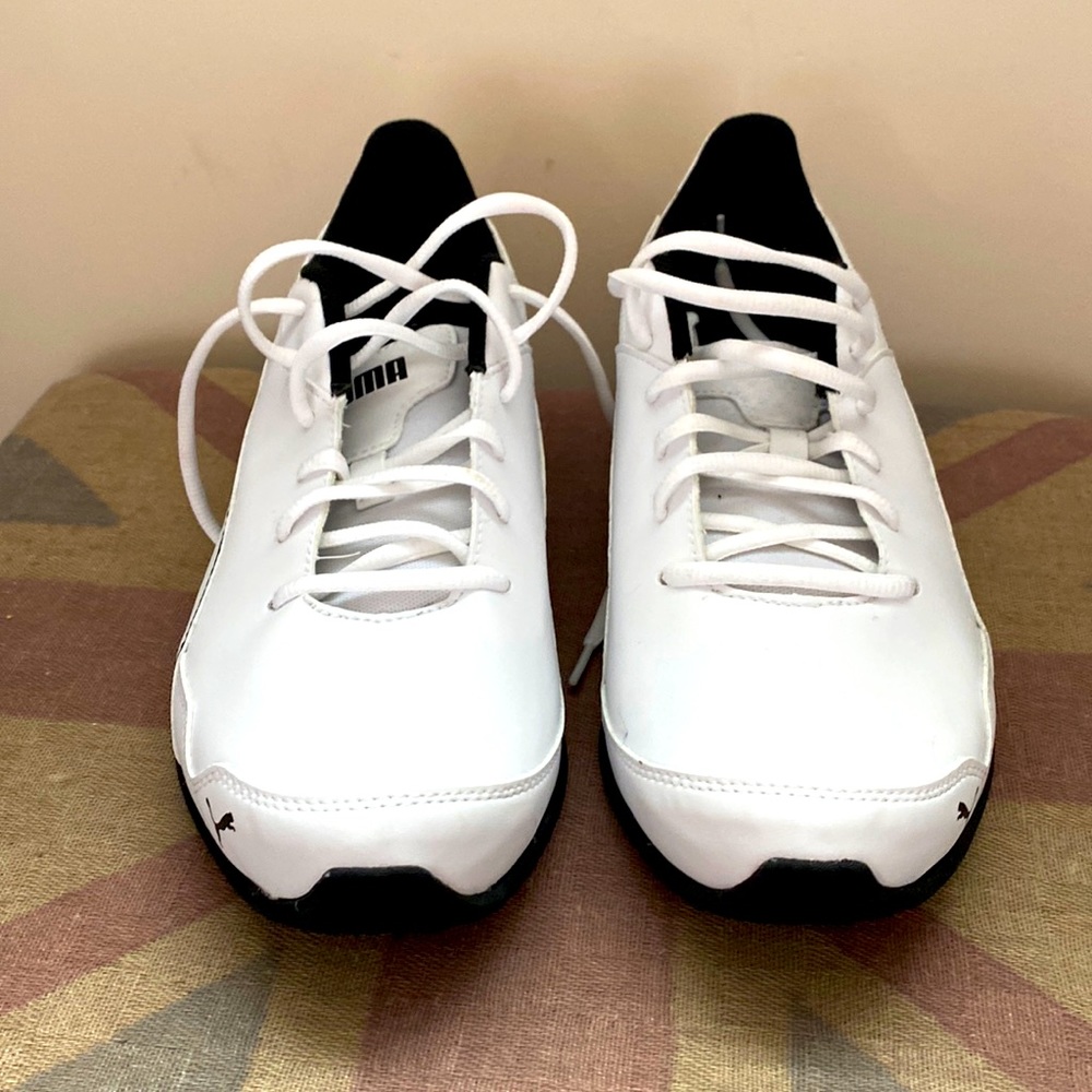NWOT Puma Sneakers